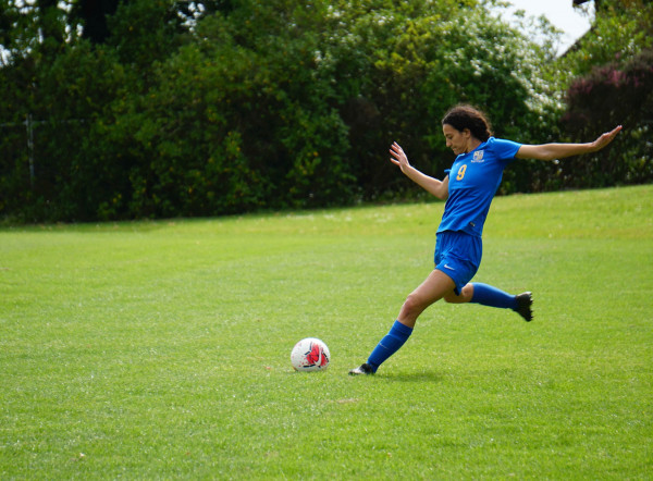 2020 old girls v 1st XI football 